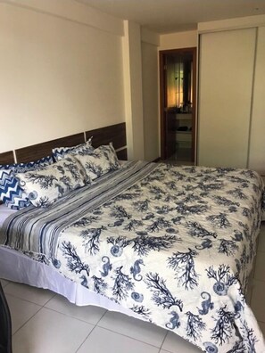 2 bedrooms, iron/ironing board, travel cot, WiFi