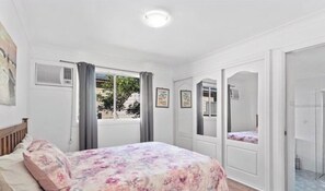 7 bedrooms, iron/ironing board, free WiFi