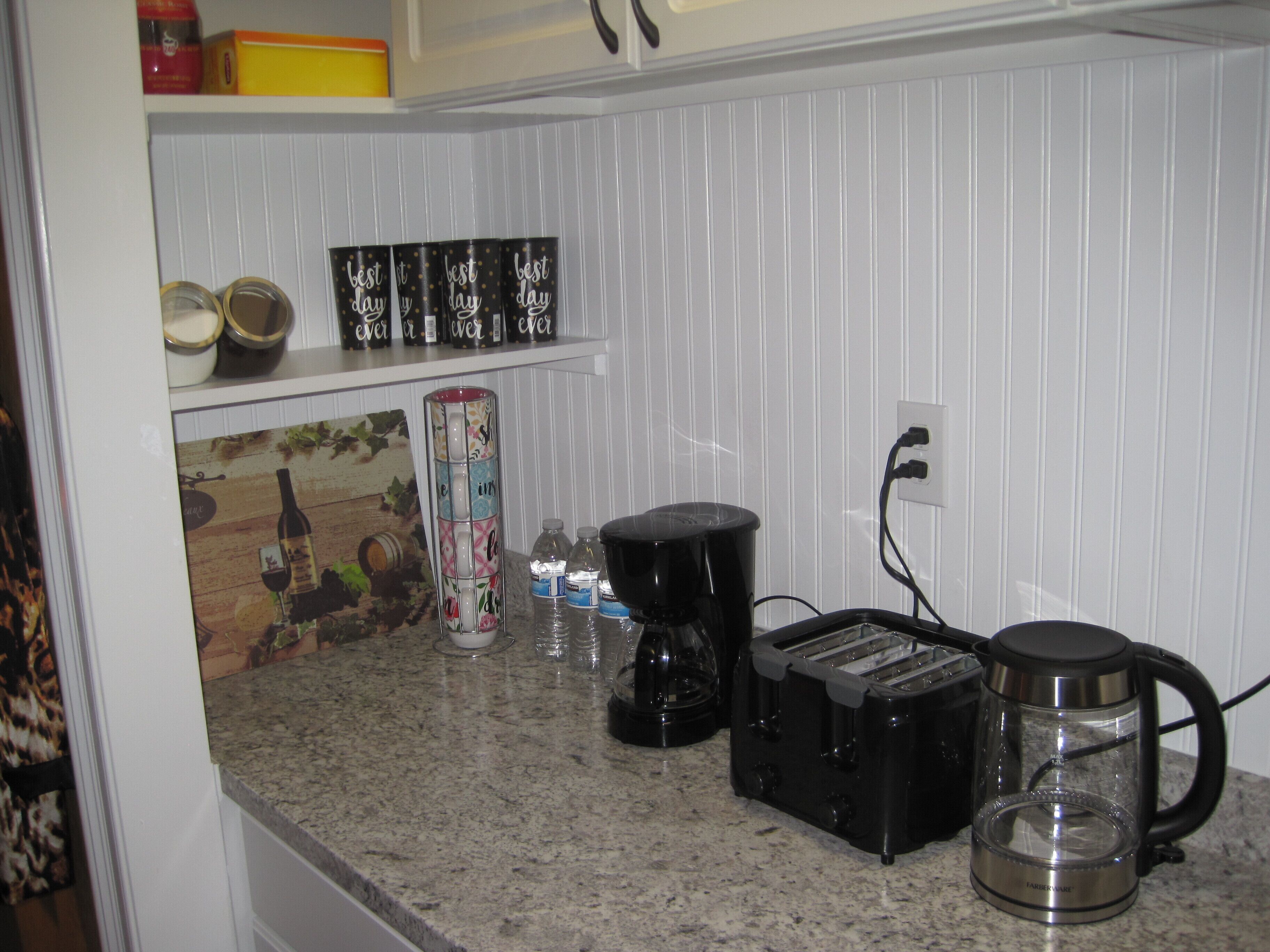 Beautiful 2 Bedroom Suite and Bath W/Private Entrance "A"