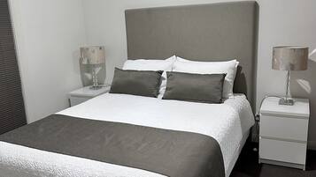 2 chambres, fer et planche Ă repasser, Wi-Fi, draps fournis