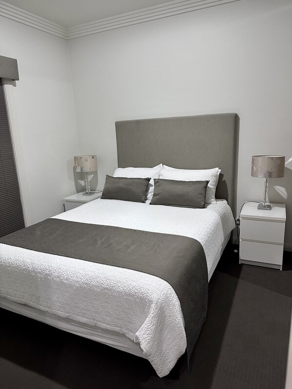 2 chambres, fer et planche à repasser, Wi-Fi, literie fournie