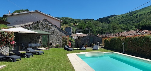 Villa Monticello Holiday Home,Private Pool, Montefegatesi
