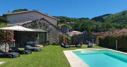 Villa Monticello Holiday Home,Private Pool, Montefegatesi