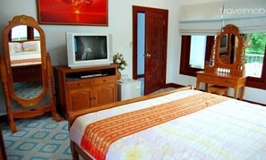 1 habitación, tabla de planchar con plancha, wifi y ropa de cama 