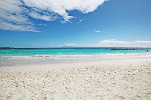 En la playa