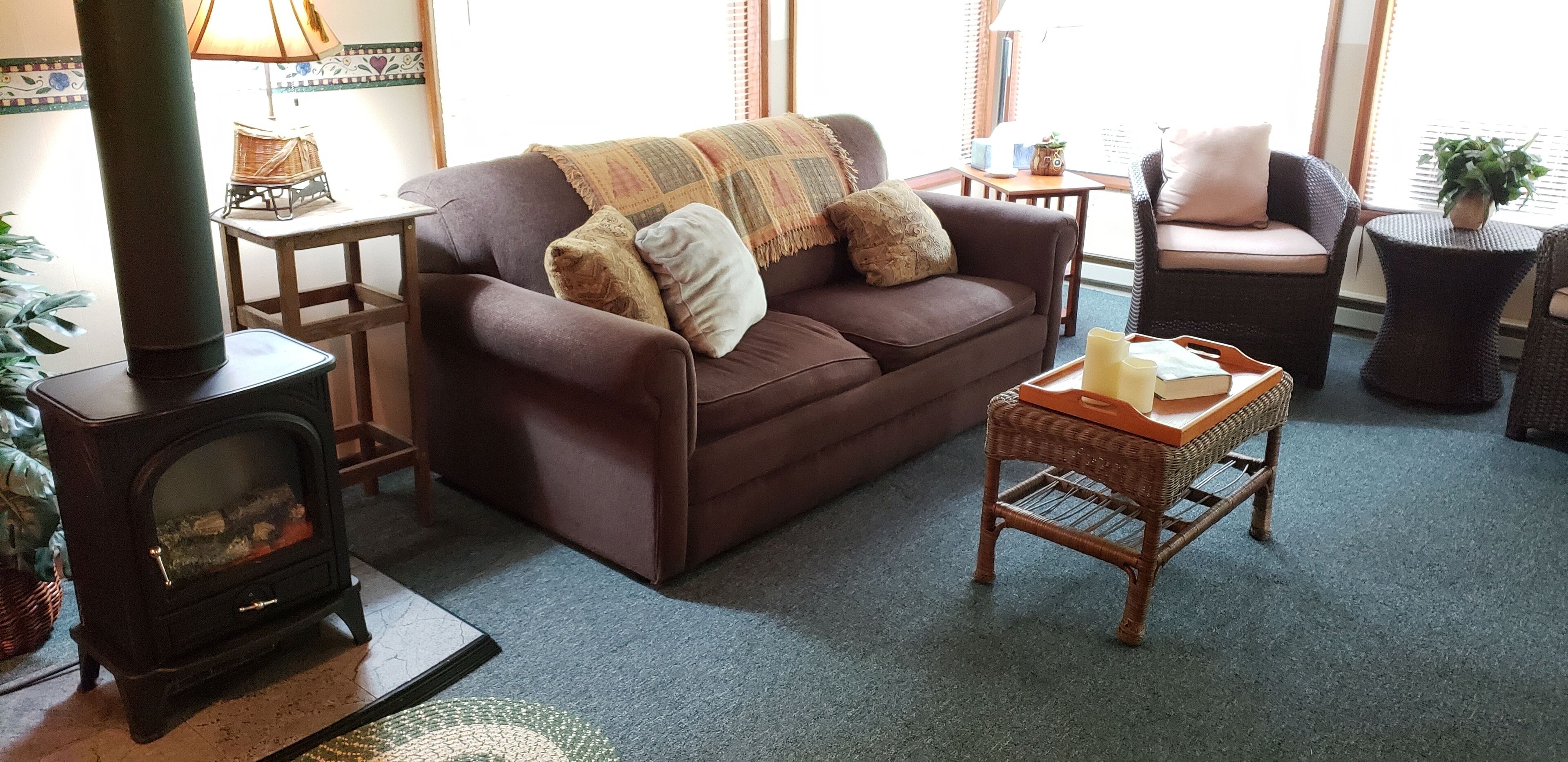 'Volcano Country' Creek Side Cottage Retreat