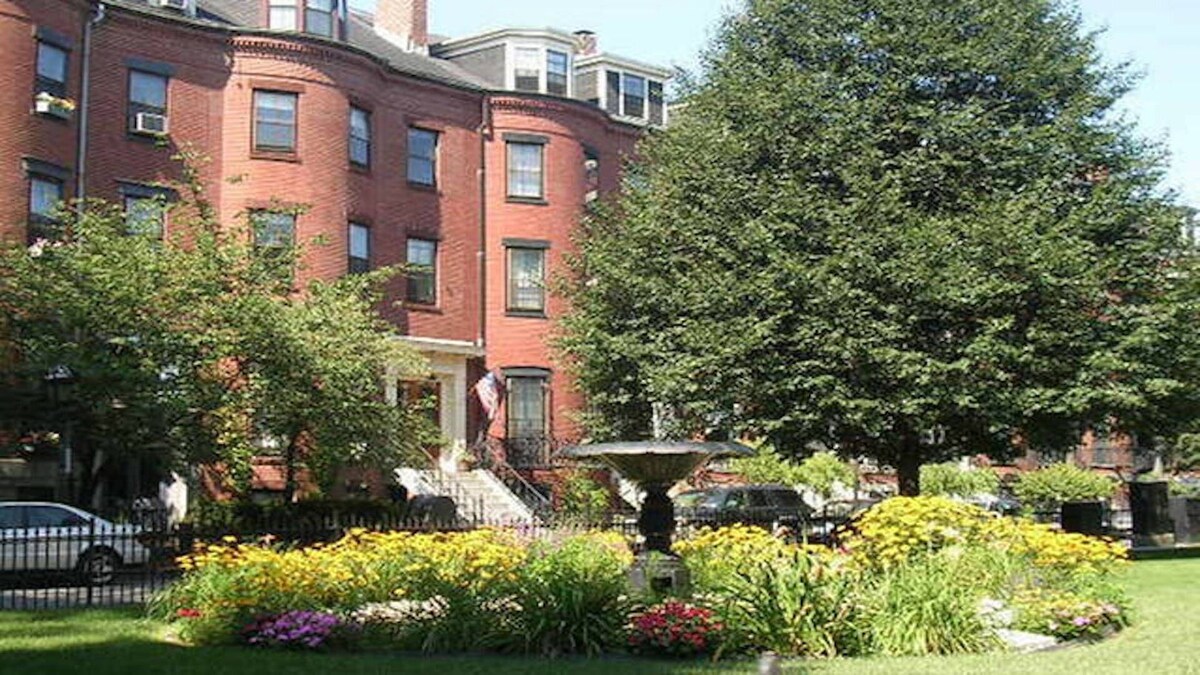 Luxury 3 Br / 2.5 Ba + Private Patio on one of Boston's Most Desirable Streets
