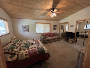 2 Schlafzimmer, Bügeleisen/Bügelbrett, Reisekinderbett, kostenloses WLAN