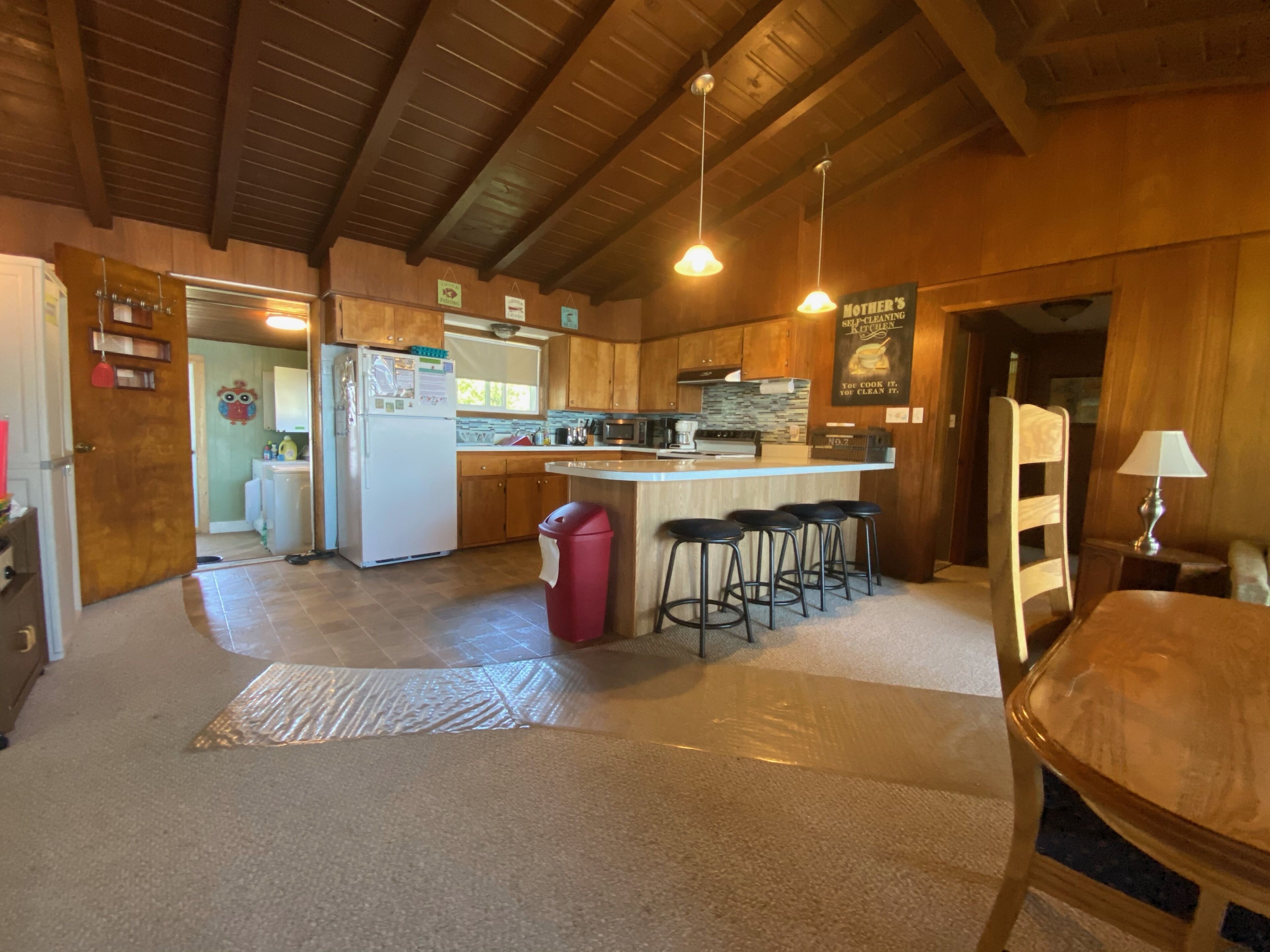 *SANDY SWIM-IN-BEACH* Lakefront 🏖  A/C included! 3BR West Branch, MI Getaway 