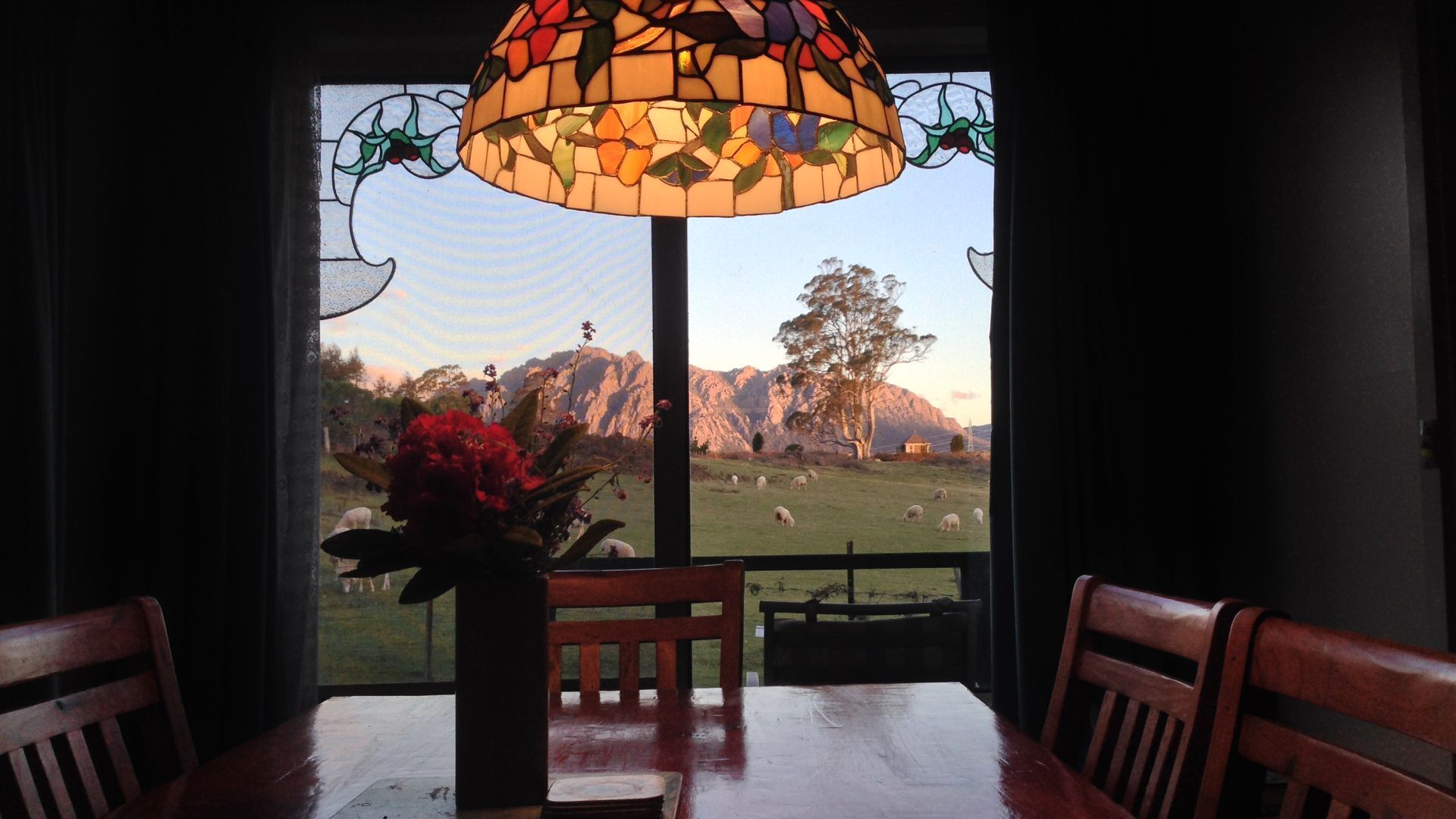 AAA Granary Accomm - Gumnut 2 bedroom Cottage — image 5