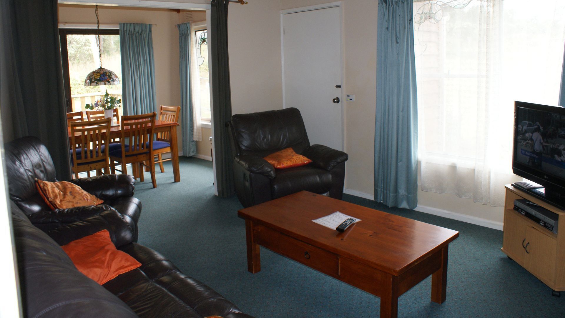 AAA Granary Accomm - Gumnut 2 bedroom Cottage — image 8