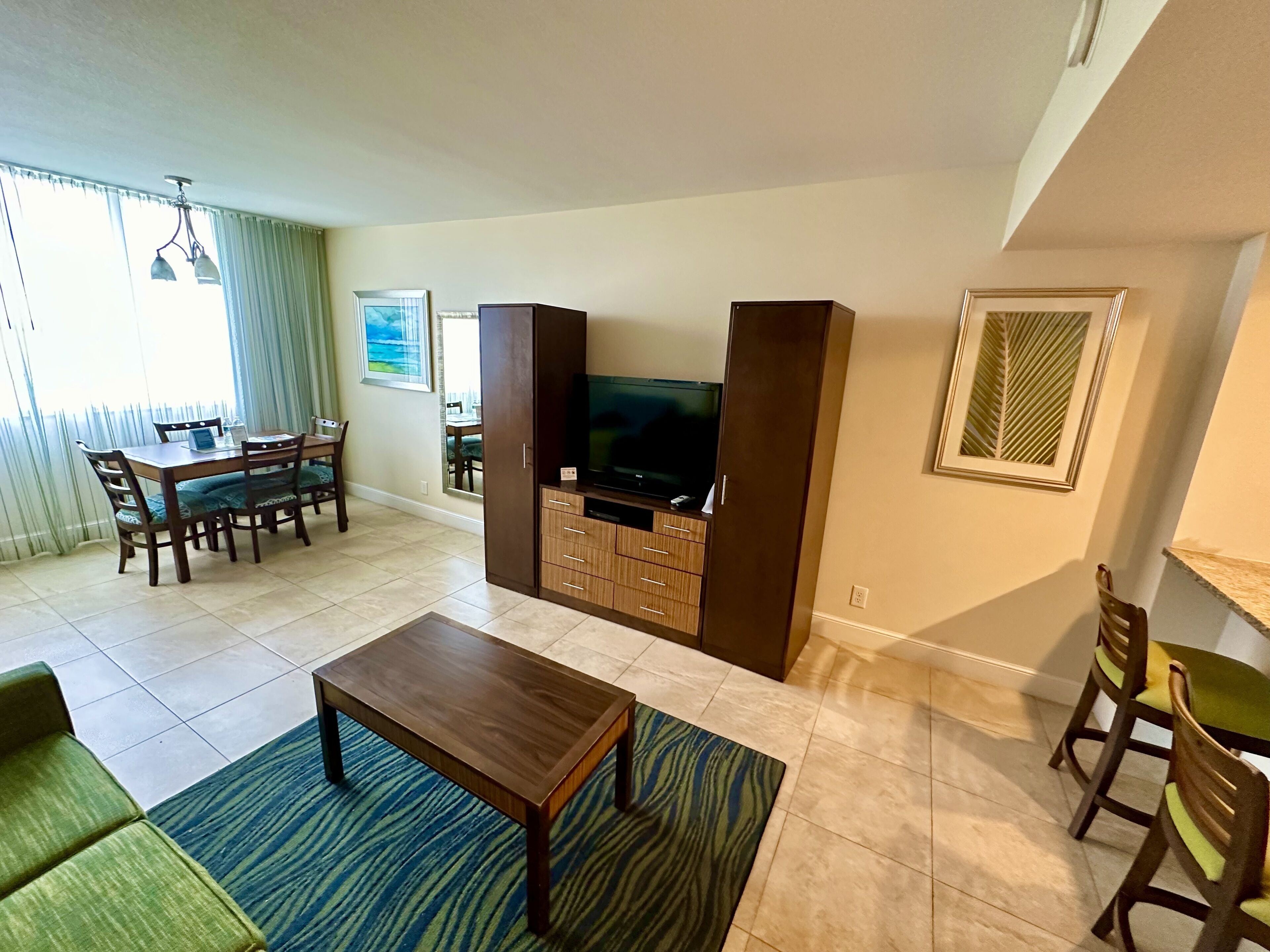 Oceanfront 2 Room Suite With Resort Amenities. - Fort Lauderdale