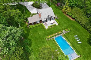 Exterior - Stunning Private Sunny Modern Southampton home-5 beds Last minute discounts (Southampton)