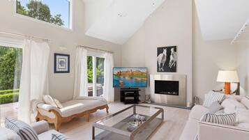 Smart TV, fireplace, video games, stereo