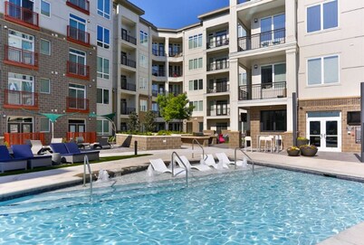 Centrally located in Uptown Charlotte.  Walk to everything.  Gym, Pool, Free Parking