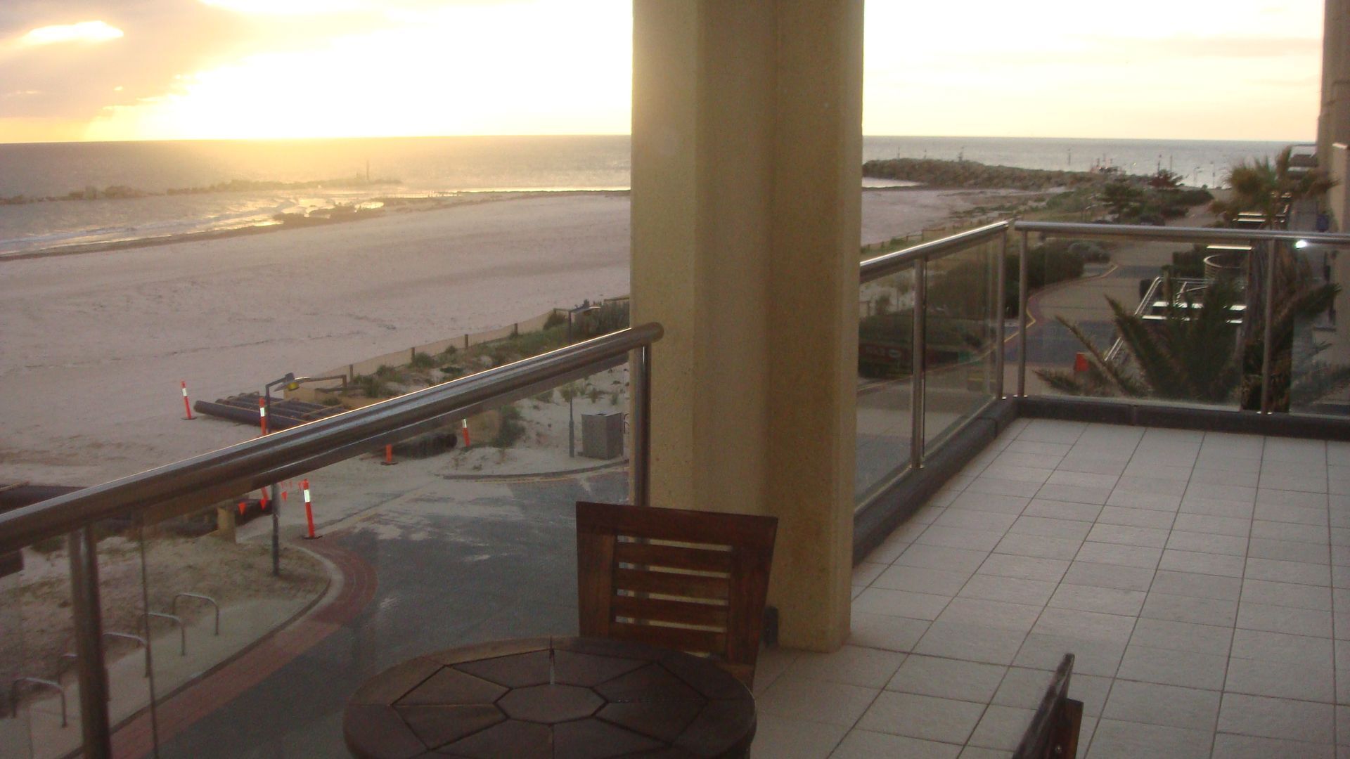 Absolute Beachfront Glenelg