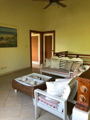 TV - Villa Camilla in Villas Mares (Las Terrenas)