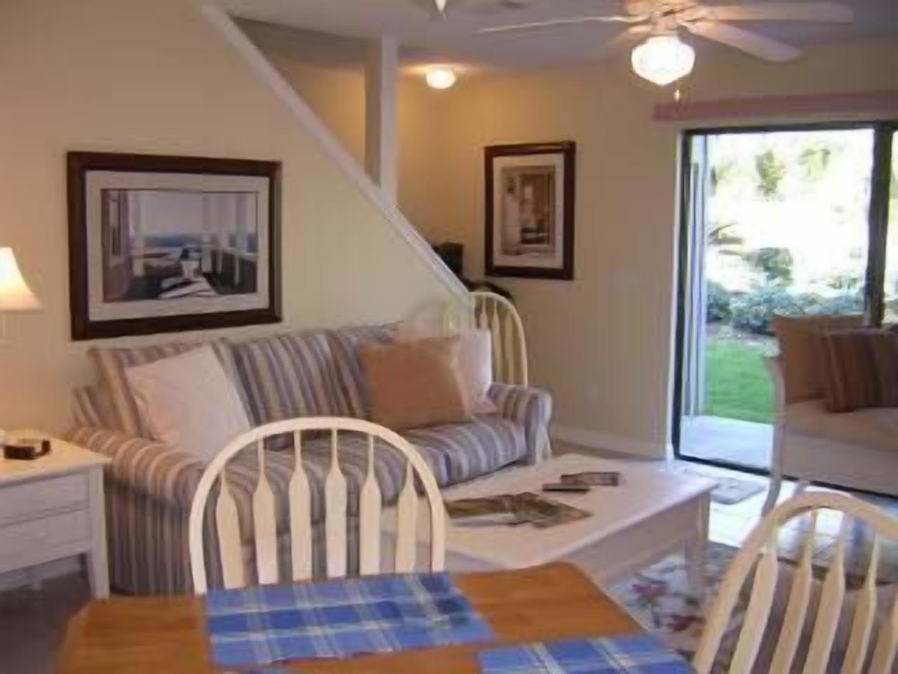 "Poolside Paradise"- 2 Br in Cassine Garden