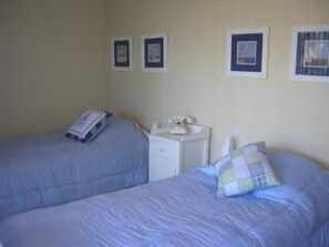 2 bedrooms, WiFi, bed sheets