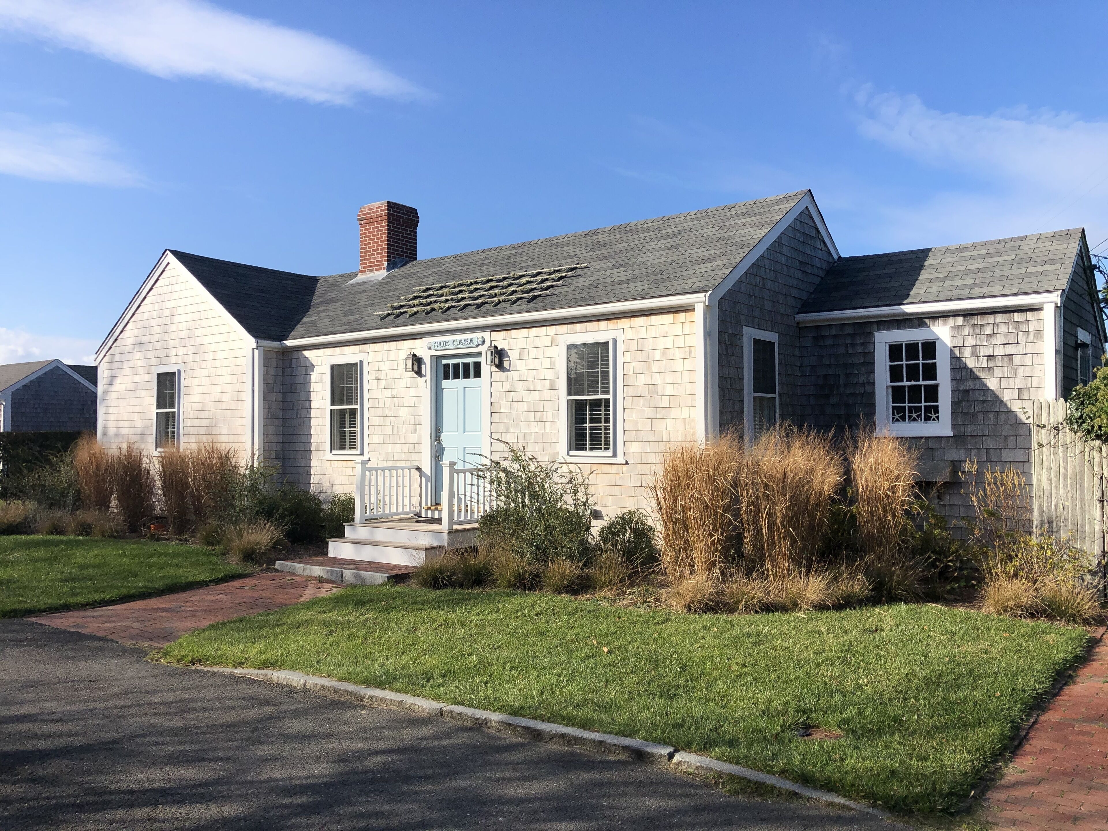 Brant Point, Best Location On The Island! Newly Renovated Nantucket Cottage
