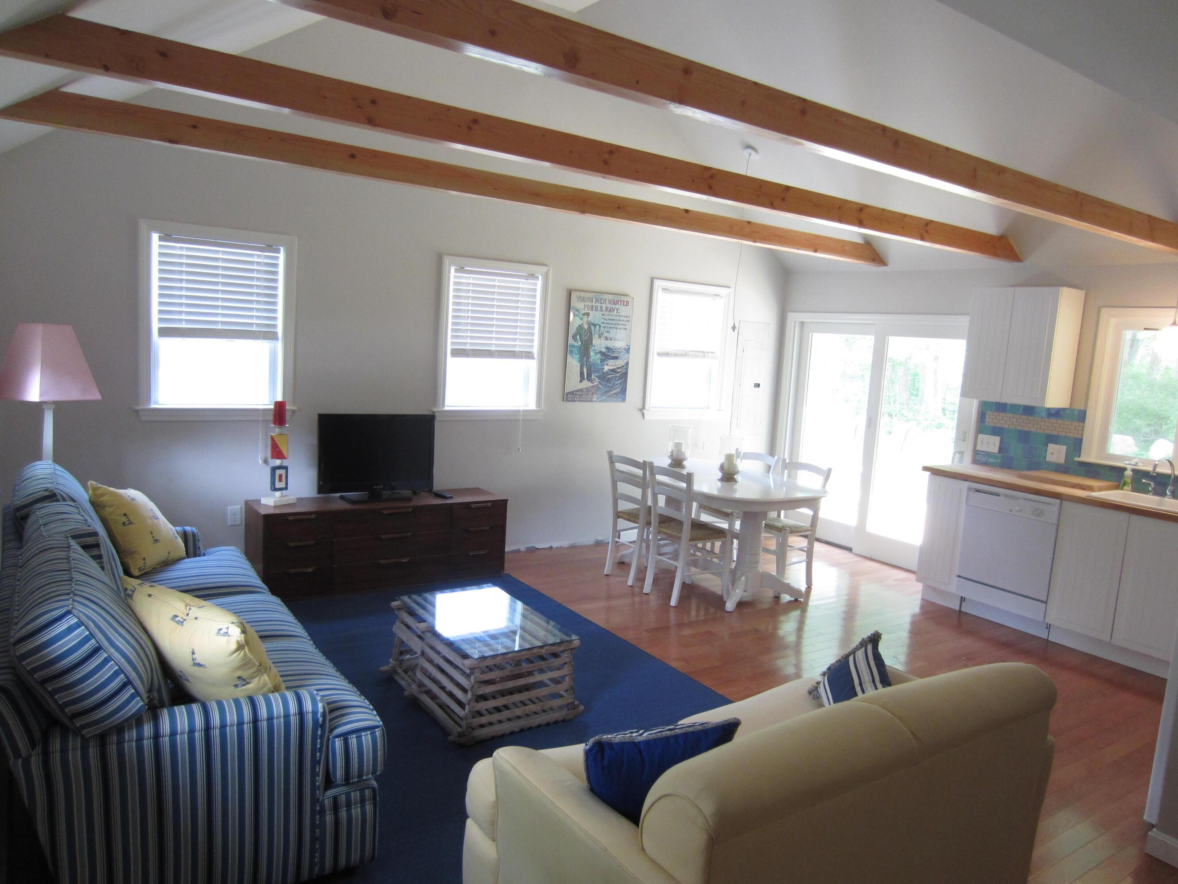 Renovated Home Near Old Silver Beach