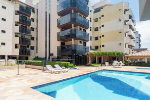 Indoor pool, outdoor pool - Apartment Praia Grande Ubatuba (Praia Grande)