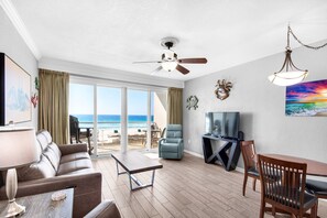 TV, lettore DVD, impianto stereo