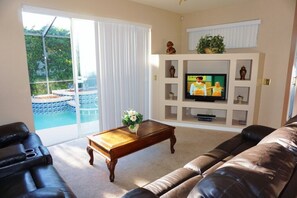 Smart-TV, DVD-spiller, fotballspill og PC-skjermer
