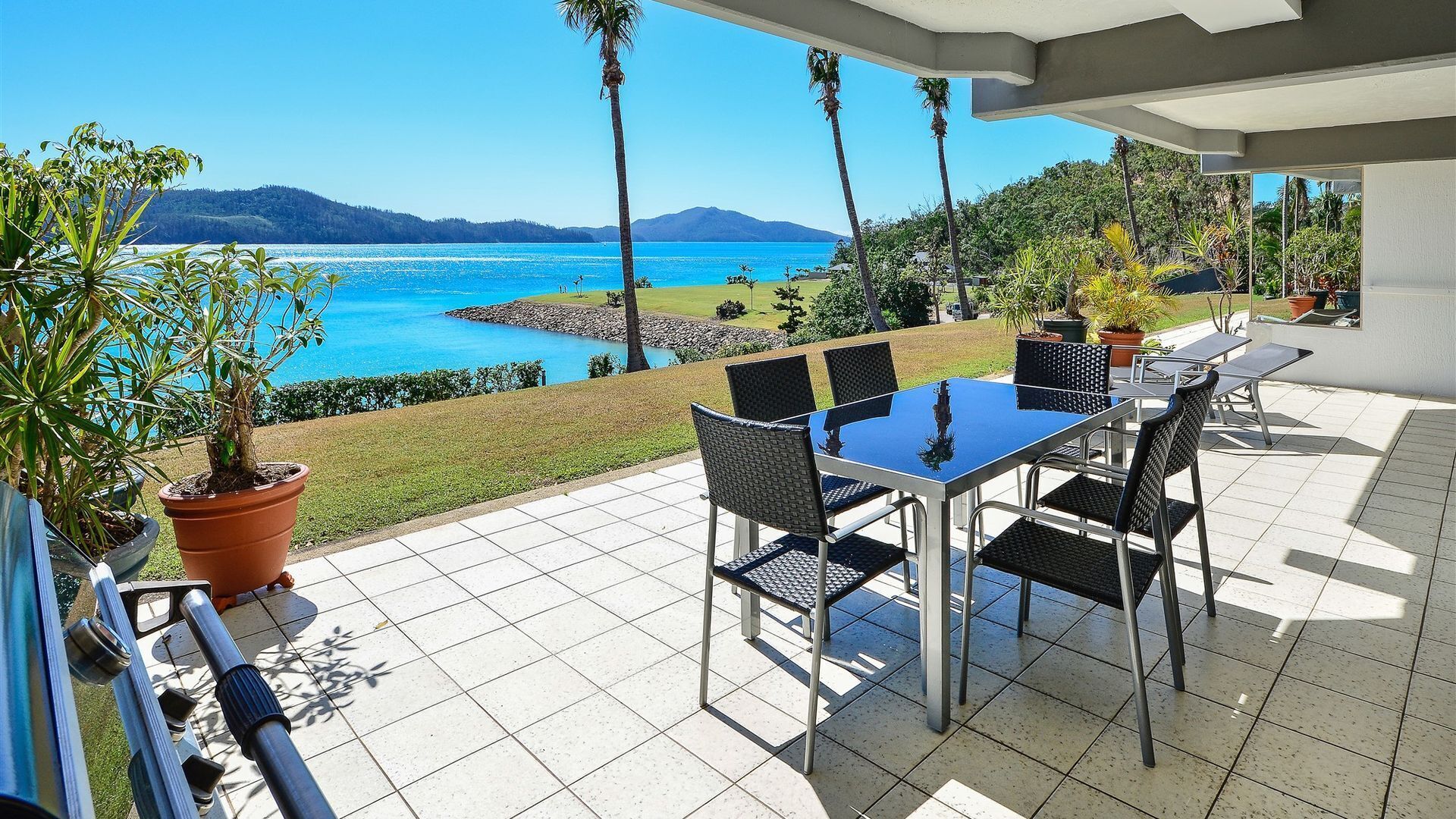 Frangipani 002 - Hamilton Island