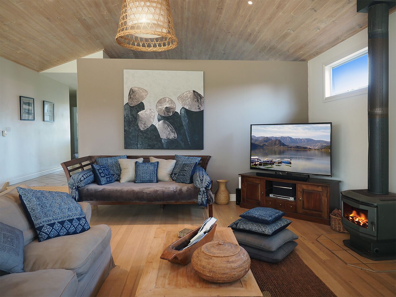 Smart TV, fireplace, video games, DVD player