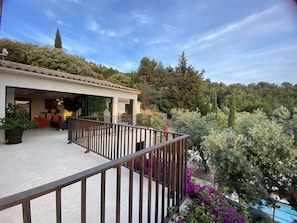 Property grounds - Contemporary villa, fully air-conditioned, with a stunning panoramic sea view (La Cadière-D'azur)