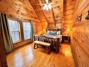 3 bedrooms, iron/ironing board, free WiFi, bed sheets - Stairway to Heaven• 3 King Master BR • 1 Mi to Ober • Hot Tub • Arcade • Firepit (Gatlinburg)