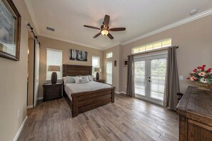 6 عدّة غرف نوم ومكواة/لوح كي وواي فاي مجانًا وملاءات أسرّة