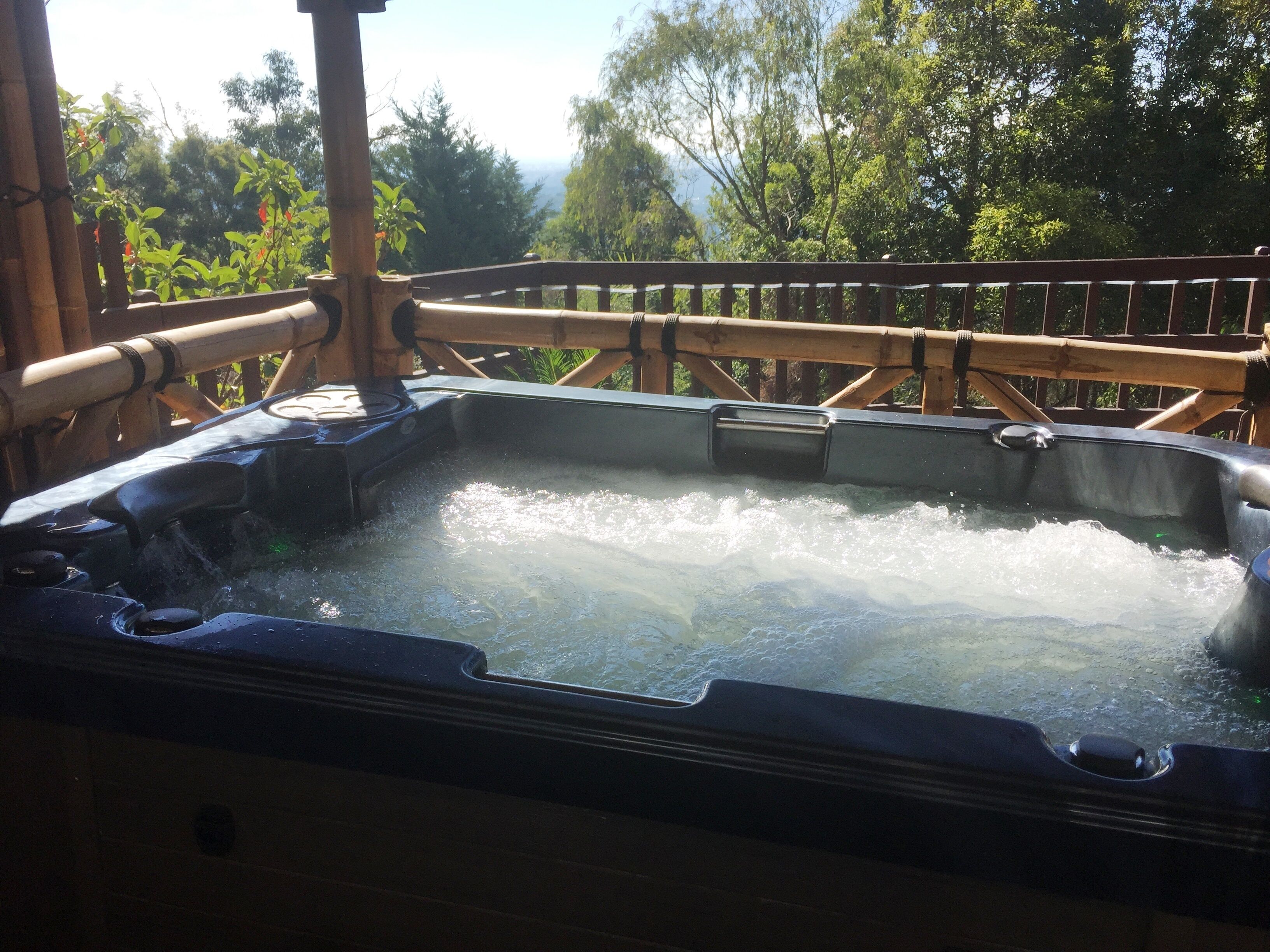 Mountview Spa Cottage - Dandenong Ranges.