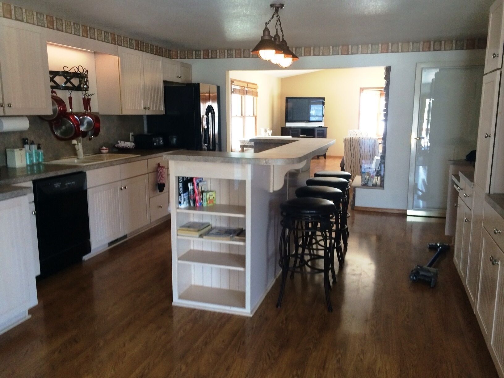 Look no further, this location has it all, including private boat launch