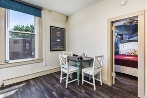 Unclassified image, 5 of 19, button