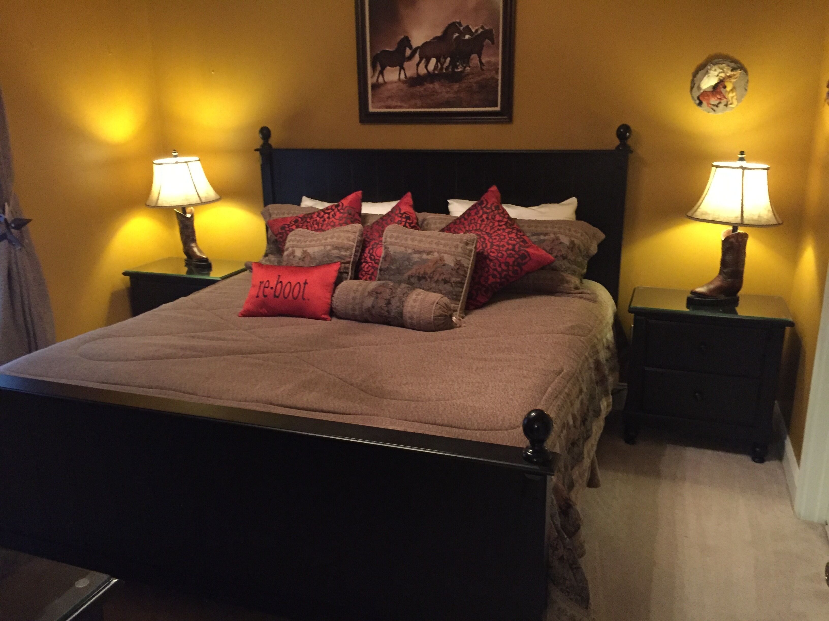 Beautiful Appointed 1, 2 And 3 Bedroom Condos located at Arrowhead & Myrtlewood