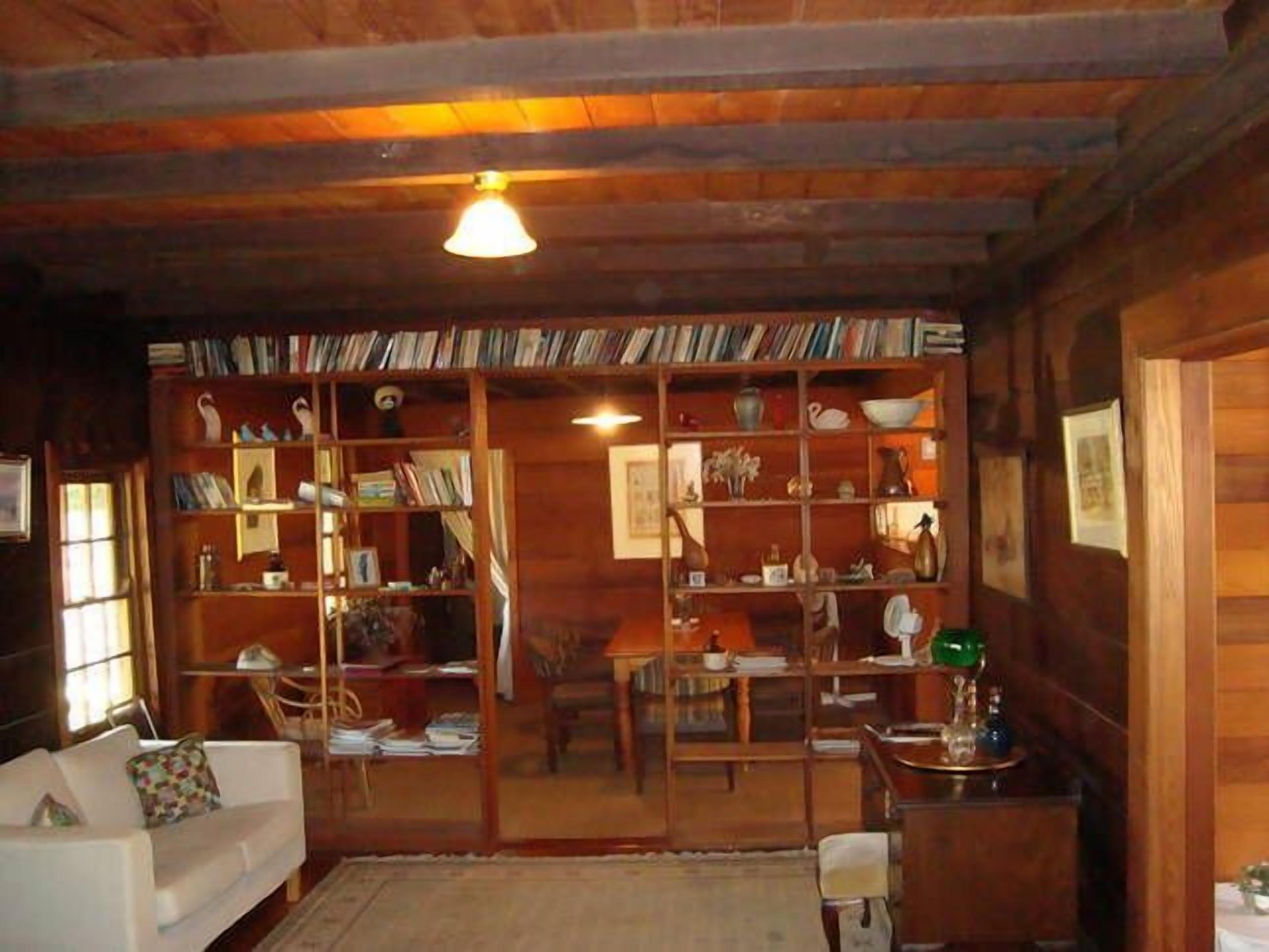 Settlers Cottage @ Undercliff Winery