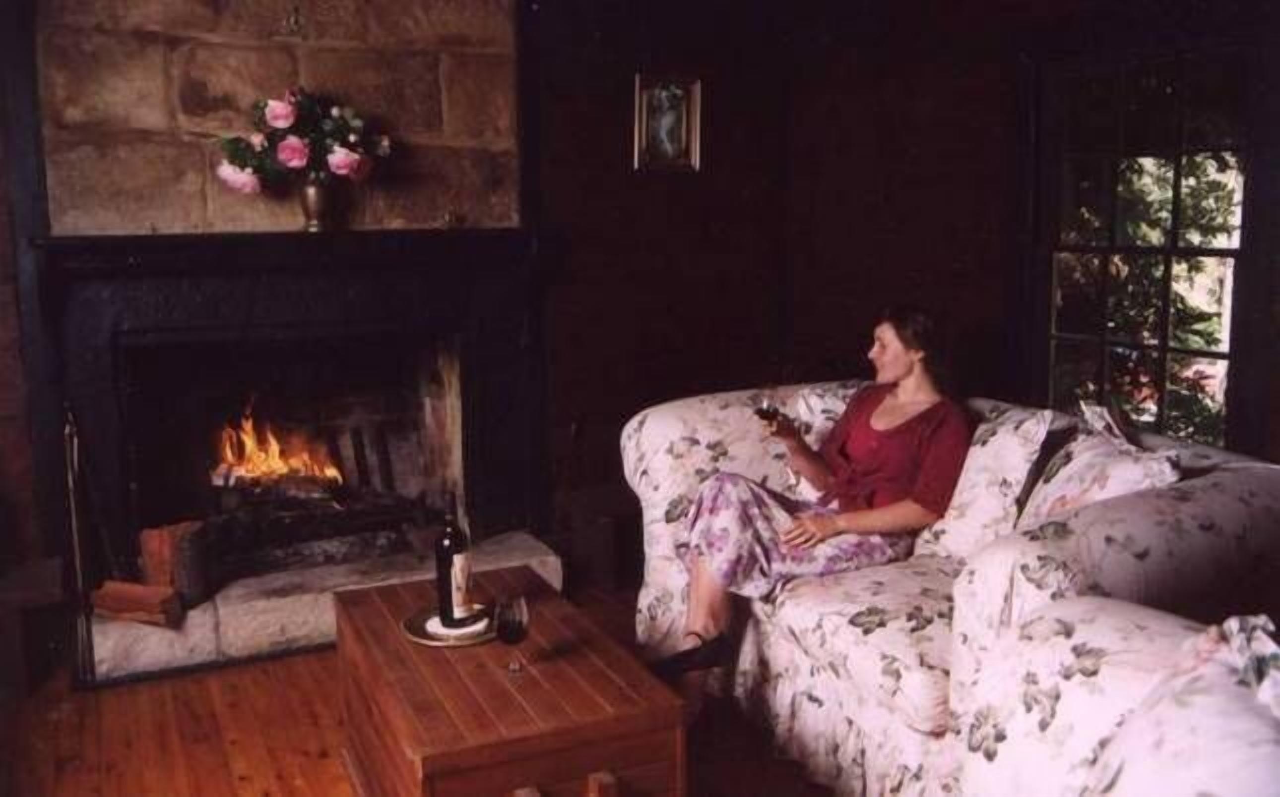 Settlers Cottage @ Undercliff Winery — image 4