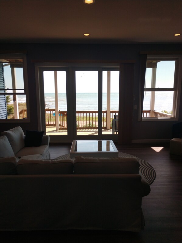 TV, fotballspill og bordtennis