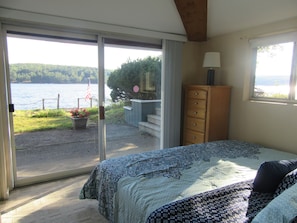 6 bedrooms, iron/ironing board, travel cot, free WiFi