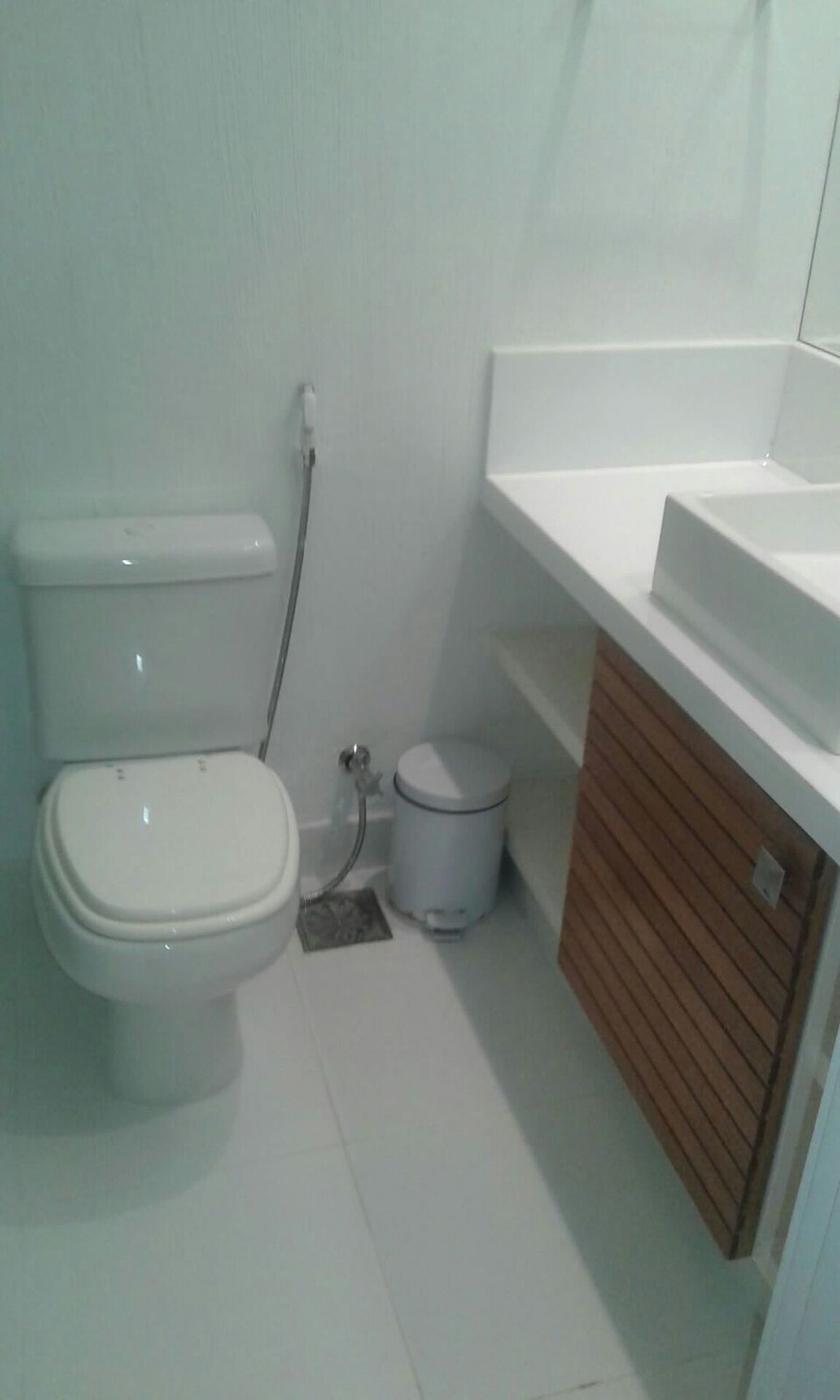 BEACH HOUSE WITH 5 SUITES, POOL, CABLE TV AND WIFI.