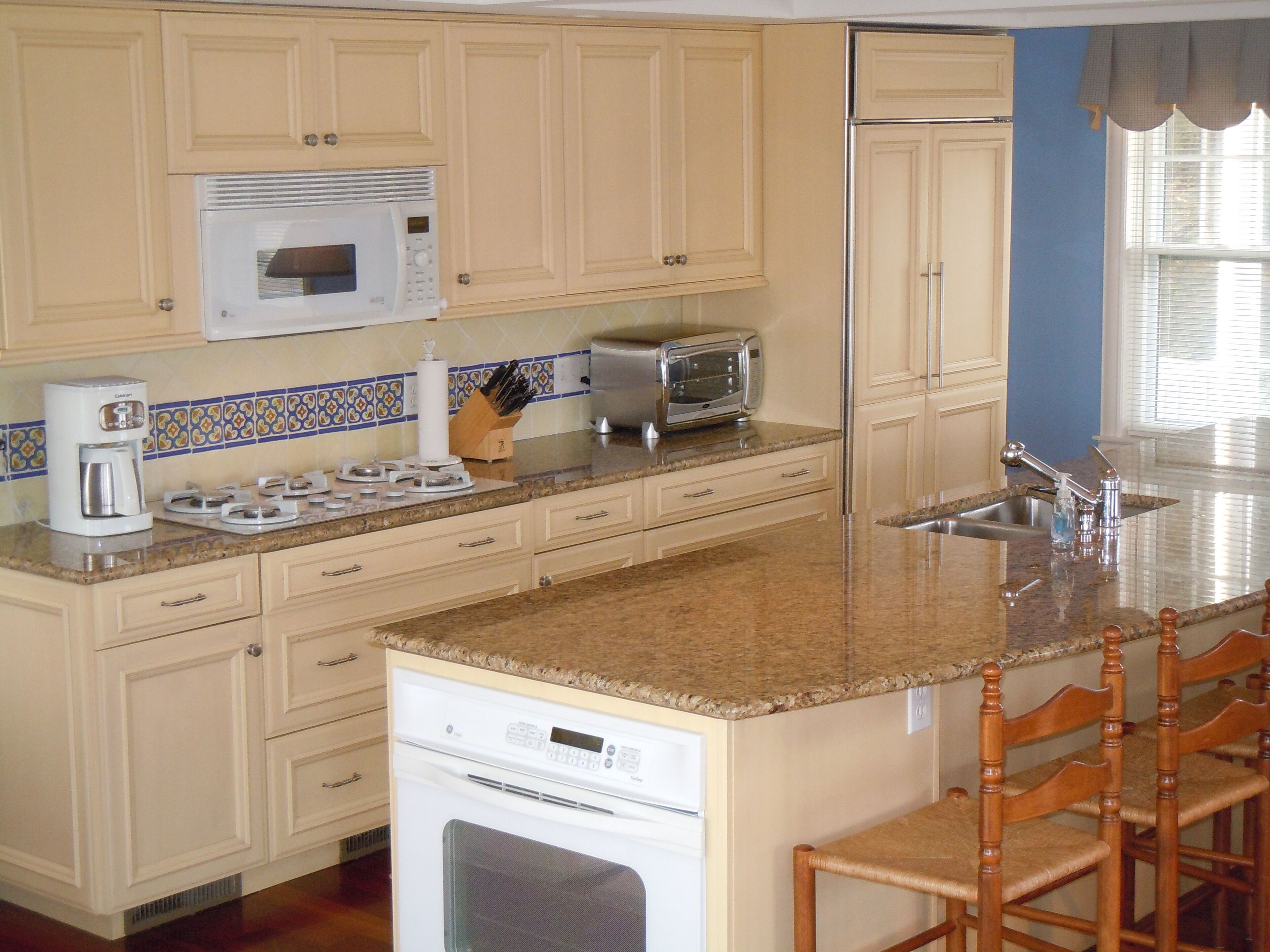 Stroll to Town or Roll to the Brewery or Beaches on Bike Path