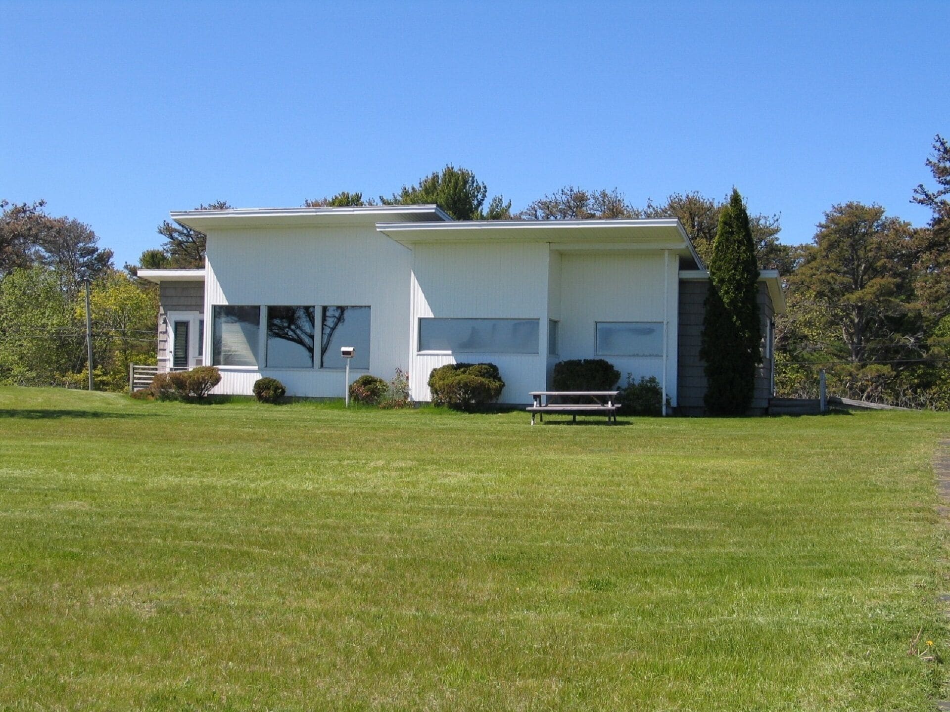 Popham Beachfront And Oceanfront Cottage
