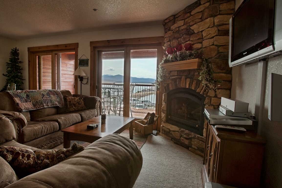 Lakefront Luxury Townhome at Beacon Landing Townhomes and Marina Unit 5