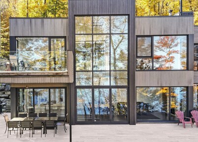 Architect-Designed Lakefront Villa Hot Tub Sleeps 14