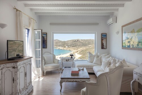 Wunderschöne Villa mit 3 Schlafzimmern, fünf Gehminuten vom Strand Elia entfernt