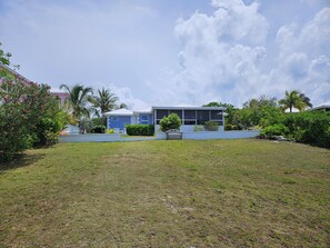 Exterior - Waterfront on White Sound, Private Dock, Beach, Swimming Pool, Solar/Batteries (Green Turtle Cay)