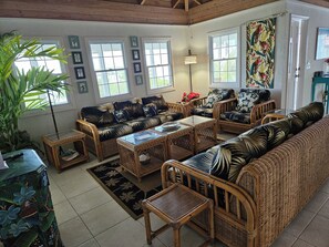 Smart-TV, DVD-Player, Videothek