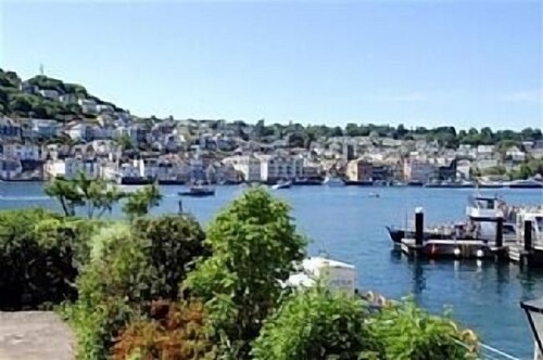 Stylish Comfortable House with Views Of The Royal Dart River and Dartmouth